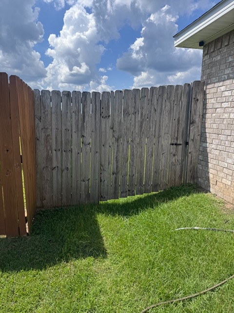 Before and after Deck & Fence Cleaning